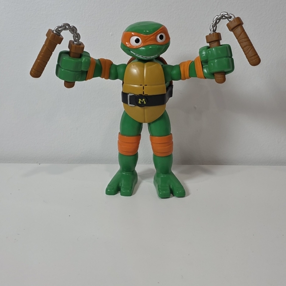 Teenage Mutant Ninja Turtles: 10" Stretch N Shout Michelangelo Figure by Playmat - Picture 2 of 9